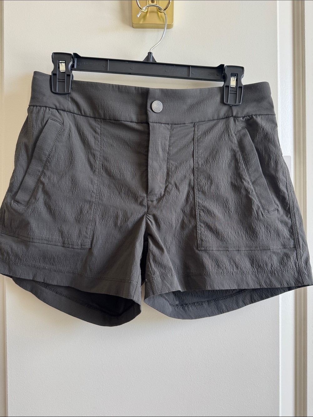 Athleta Trekkie Shorts Arbor Olive Sz 4